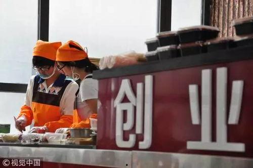 奶茶店吃瓜群众视频真实,揭秘日常生活中的趣味瞬间