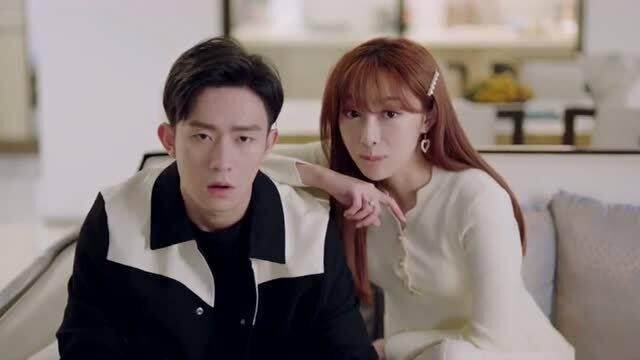 吃瓜对镜情侣视频大全,吃瓜情侣镜前互动视频大盘点