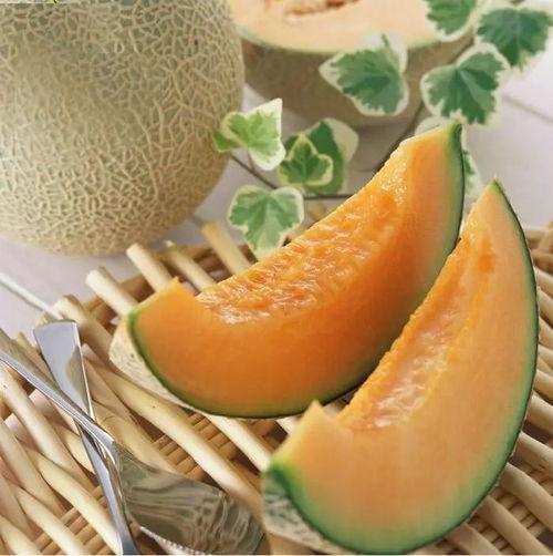 新疆农村吃哈密瓜视频,甜蜜滋味尽收眼底