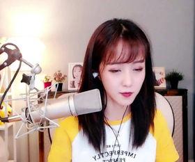 主播潇洒吃瓜视频,揭秘网络主播的幕后故事