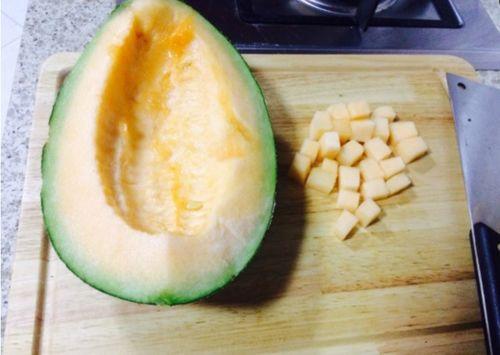 河南老表吃哈密瓜视频播放