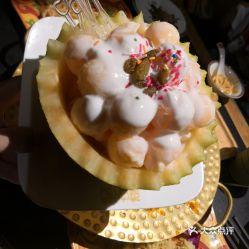 吃哈密瓜酸奶的视频,口感与营养的双重享受